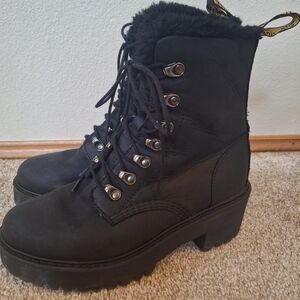 Dr. Martens Black Leona Fur Lined Platform Boots Lace Up Womens 7